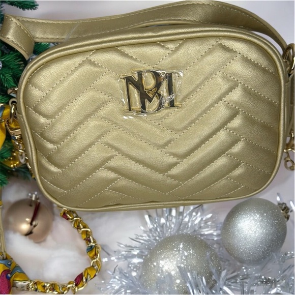 Badgley Mischka Crossbody w/ Bag Scarf & Charm - Picture 3 of 9